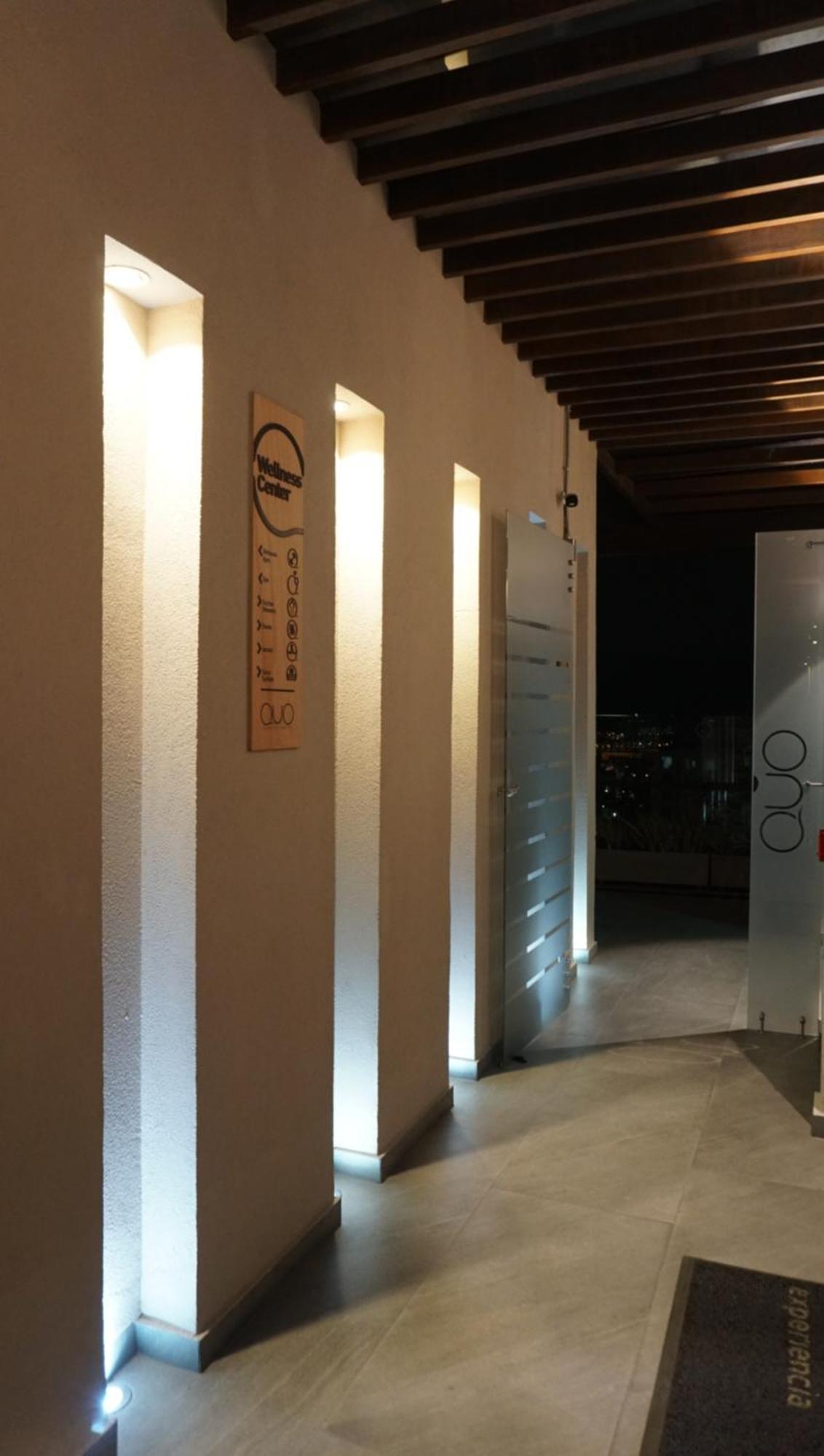 Quo Quality Hotel 马尼萨莱斯 外观 照片 The interior of the building